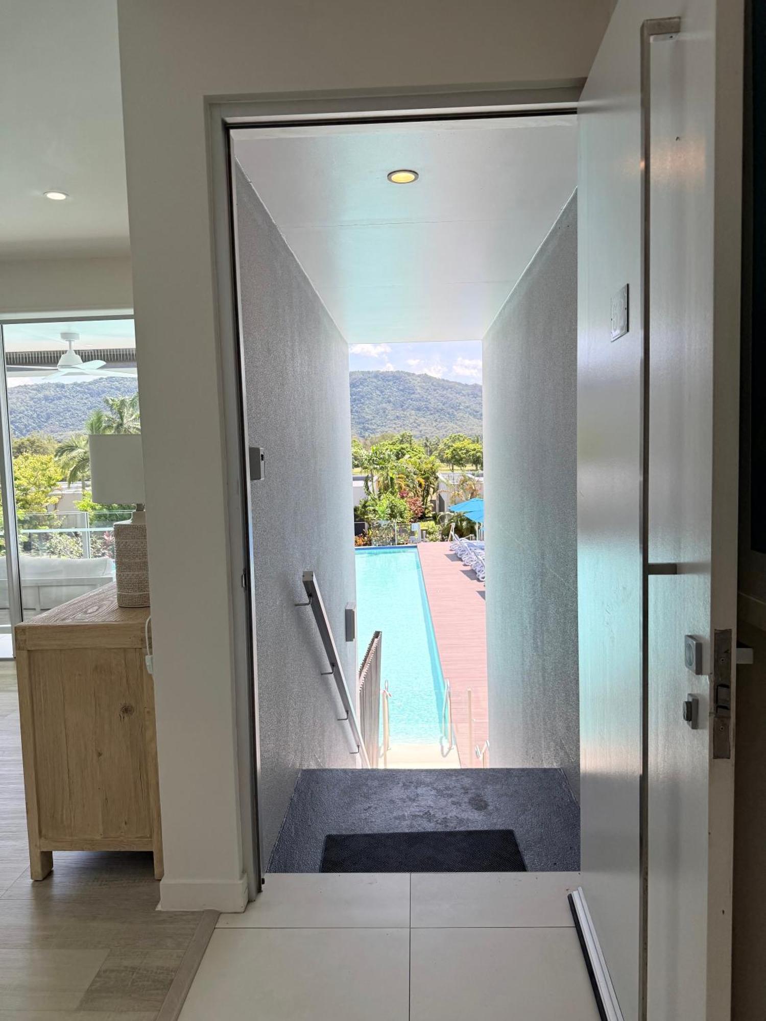 Pool Resort Port Douglas Exterior foto